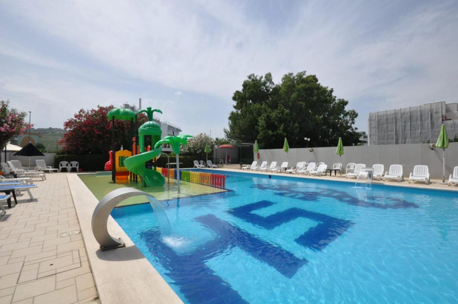 Hotel Smeraldo Giulianova Exterior foto