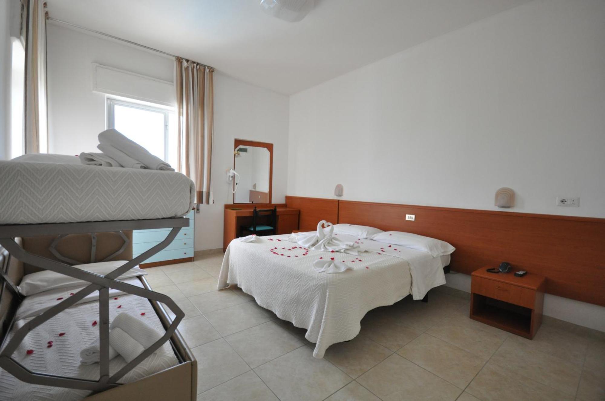 Hotel Smeraldo Giulianova Exterior foto